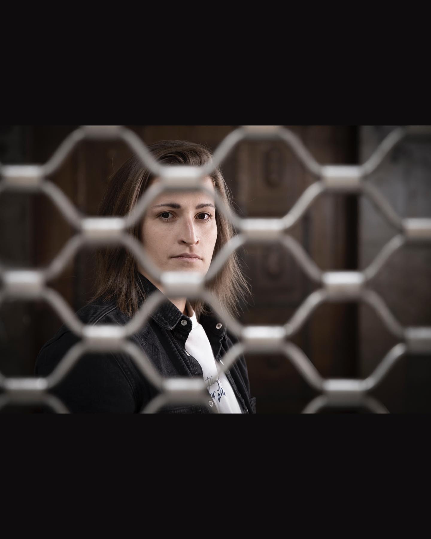 AŽ TOHLE SKONČÍ - fotografie 4 - Jana Mensatorová