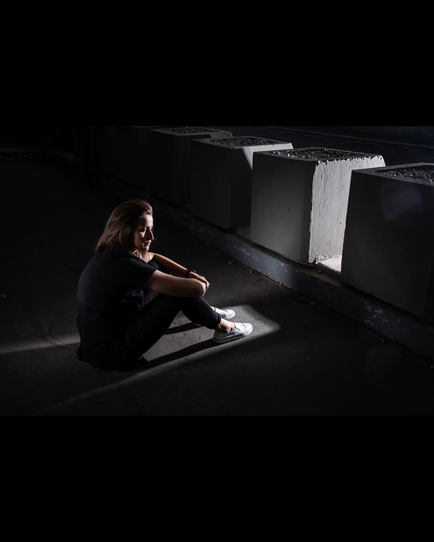 AŽ TOHLE SKONČÍ - fotografie 5 - Jana Mensatorová